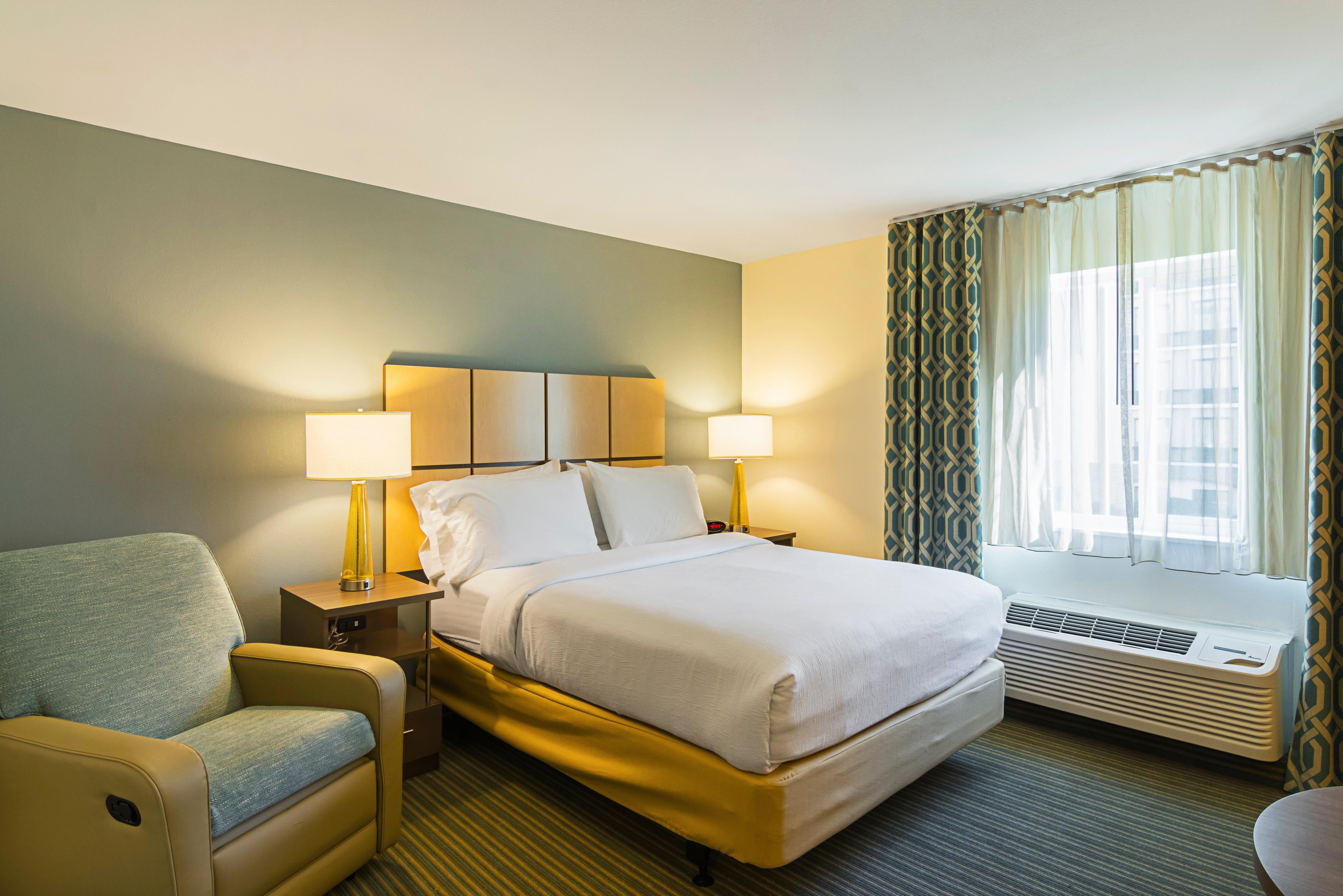 Candlewood Suites - Pensacola - University Area By Ihg Екстериор снимка