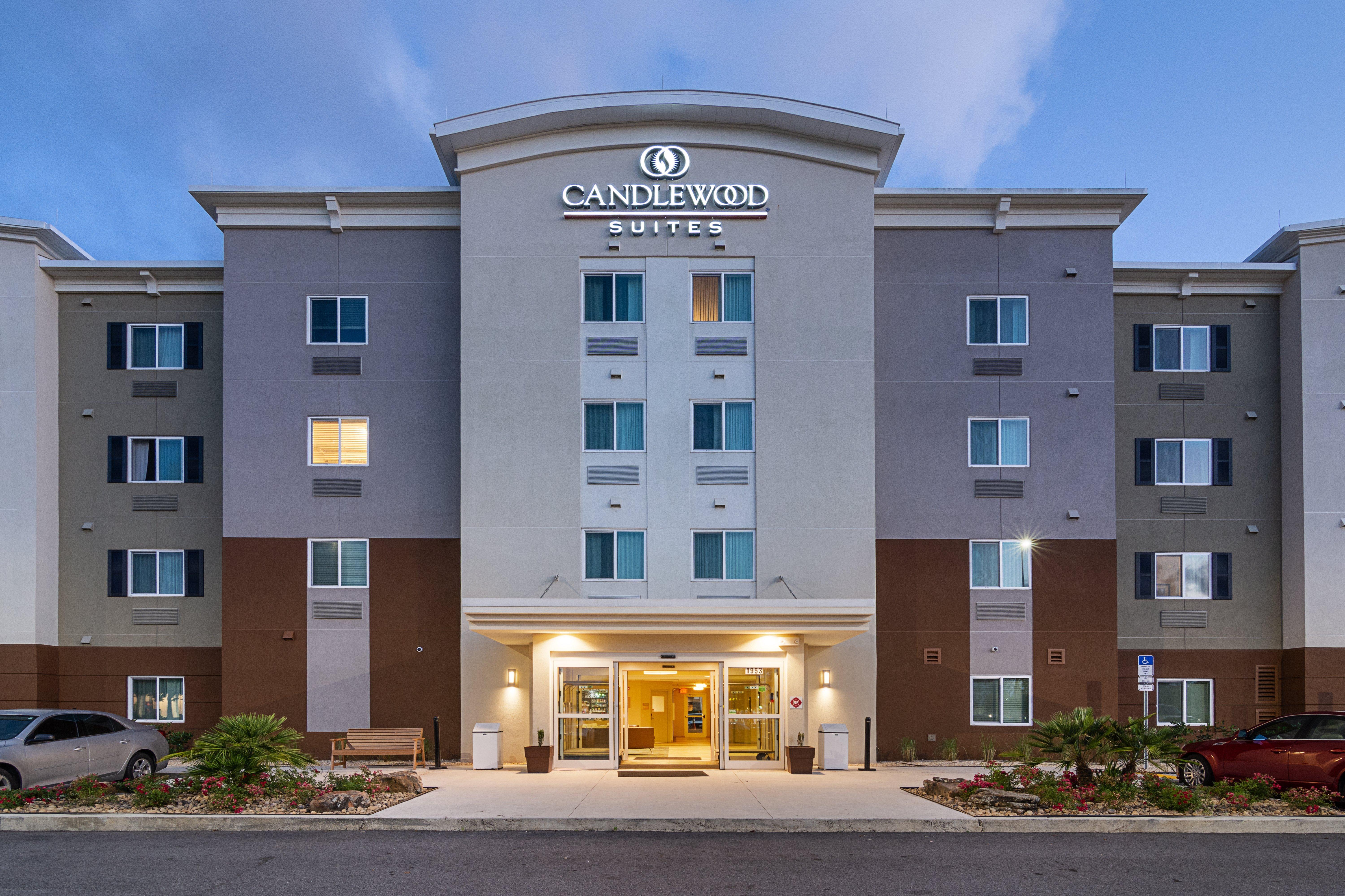 Candlewood Suites - Pensacola - University Area By Ihg Екстериор снимка