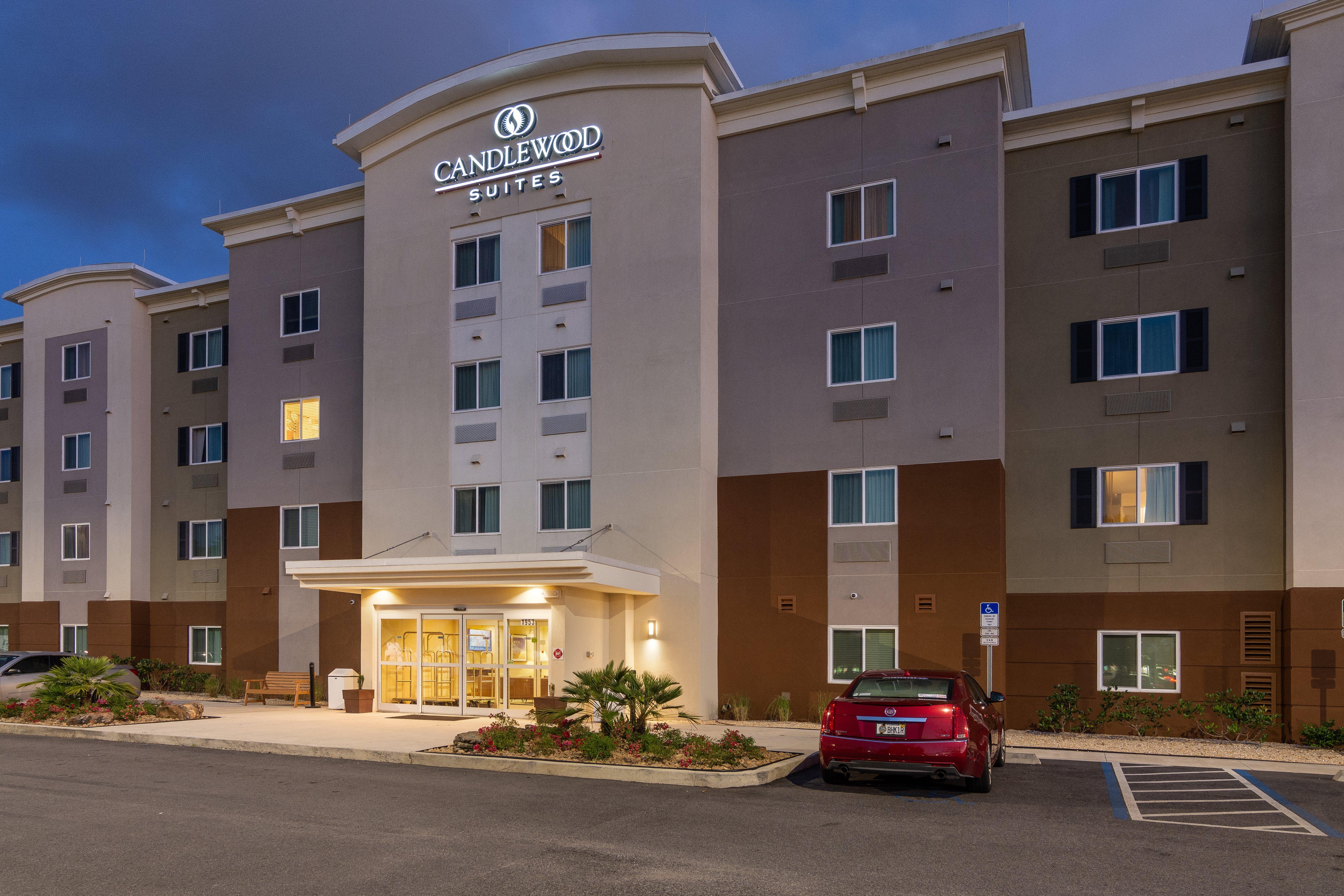 Candlewood Suites - Pensacola - University Area By Ihg Екстериор снимка