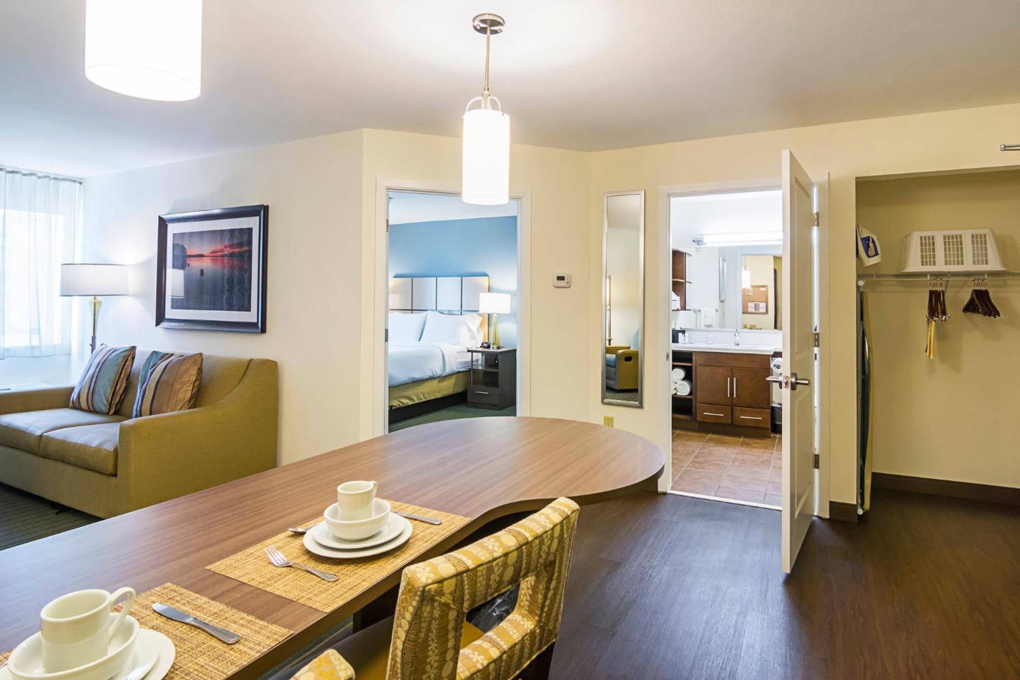 Candlewood Suites - Pensacola - University Area By Ihg Екстериор снимка