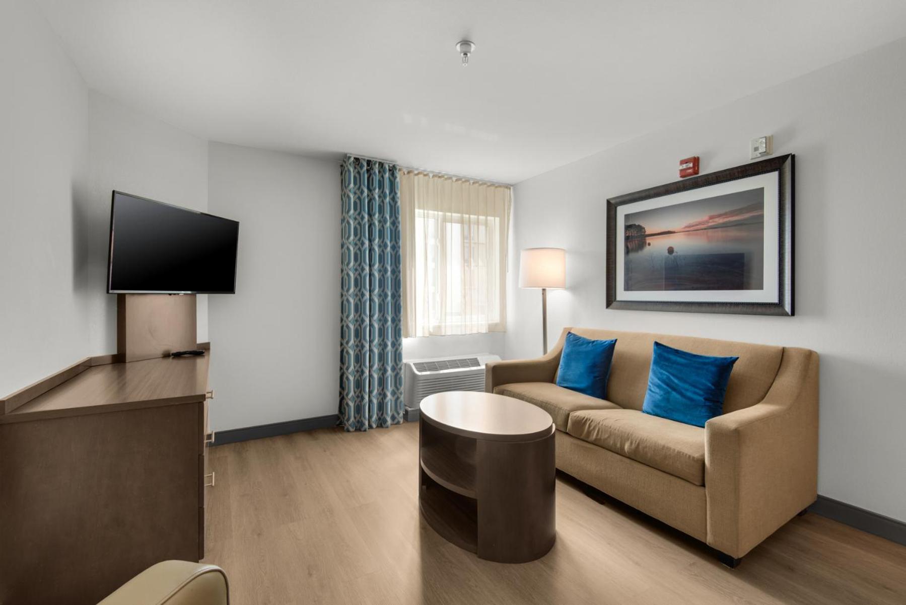 Candlewood Suites - Pensacola - University Area By Ihg Екстериор снимка