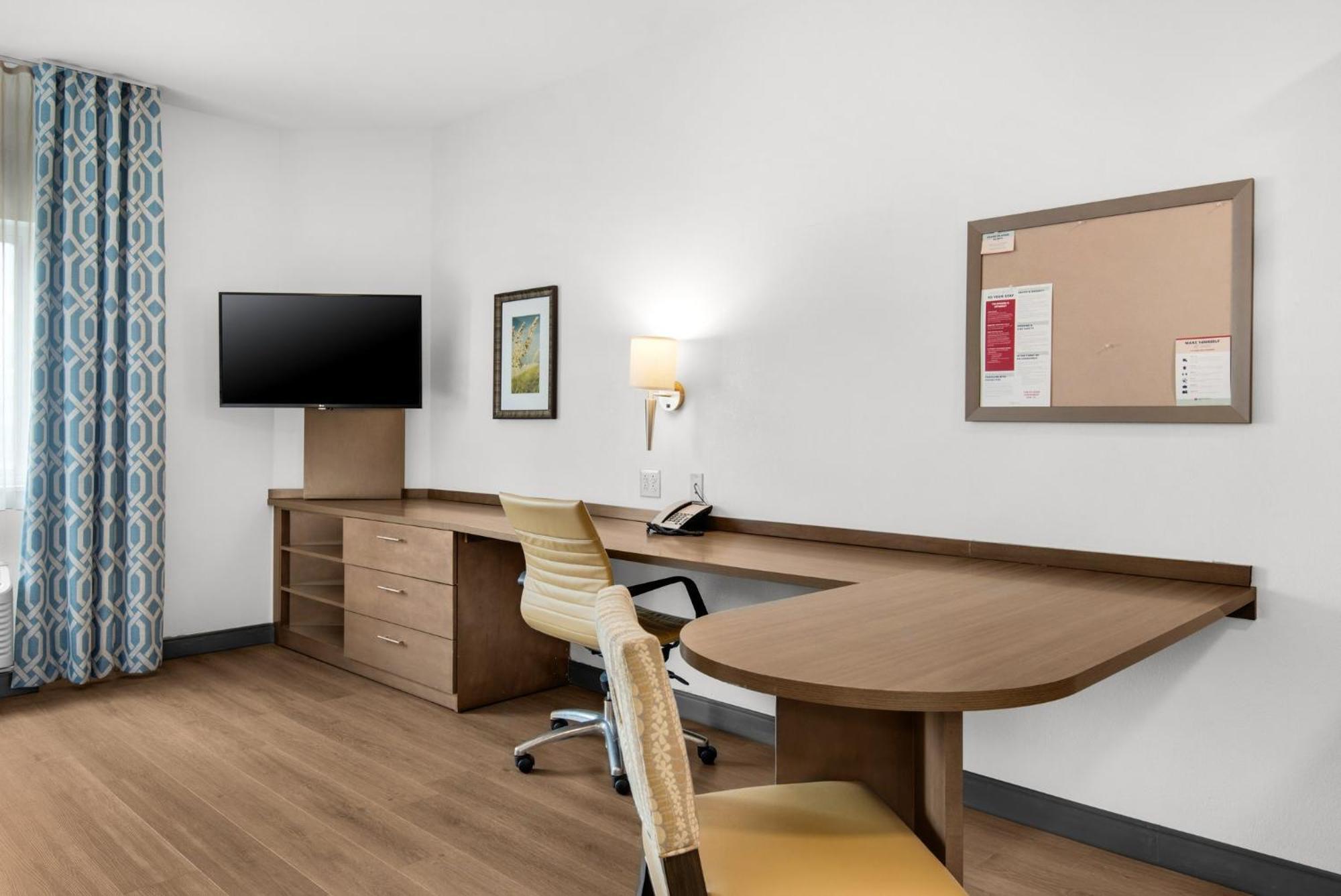 Candlewood Suites - Pensacola - University Area By Ihg Екстериор снимка