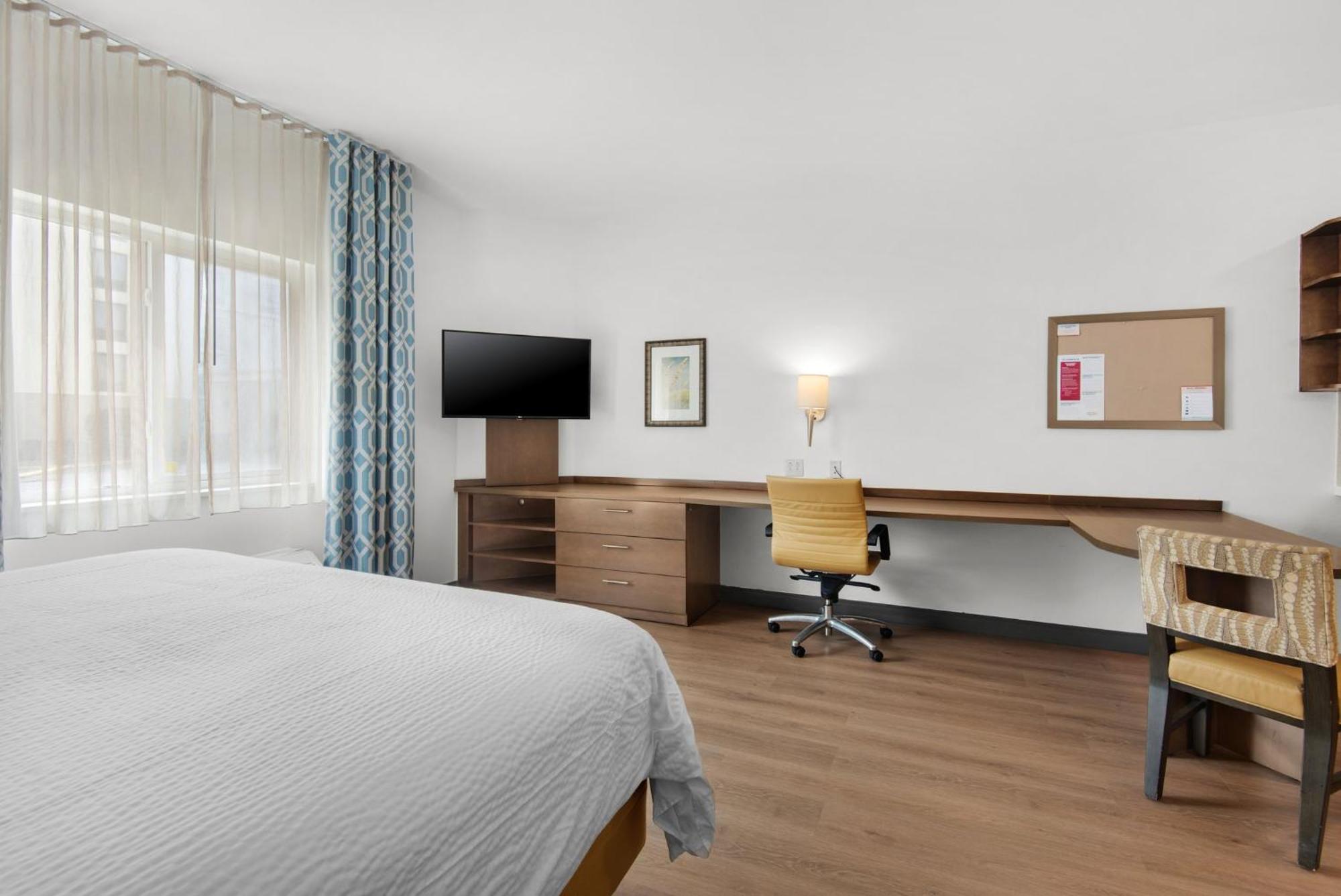 Candlewood Suites - Pensacola - University Area By Ihg Екстериор снимка
